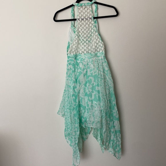 Guess twisted strap handkerchief dress in seafoam green and white size 4 - Picture 2 of 7